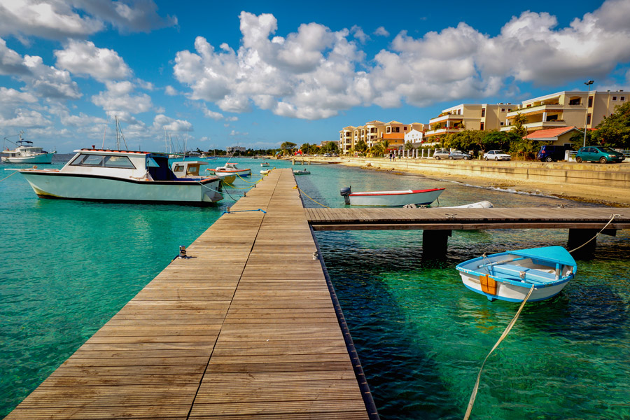 boats-in-ocean