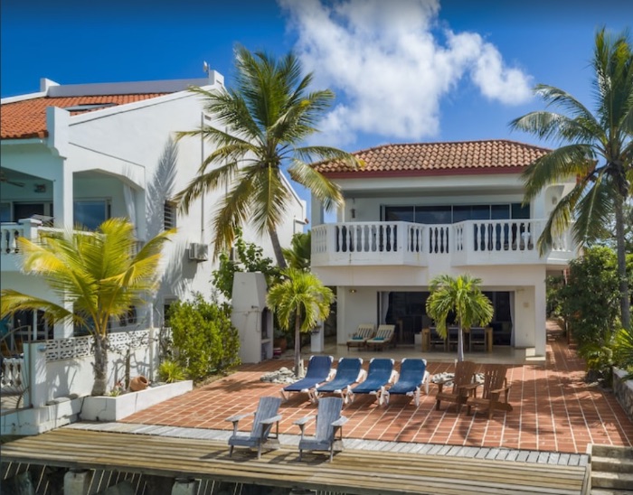 oceanfront apartment Casa at Sea