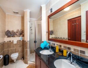 oceanfront apartment Bellevue 8