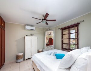 oceanfront apartment Bellevue 8